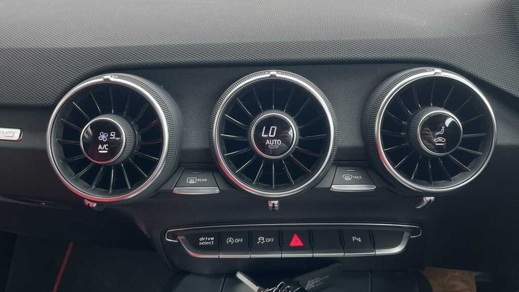 Audi TTS Tts Coupe Final Edition Tfsi 320Ps S Tronic White #17