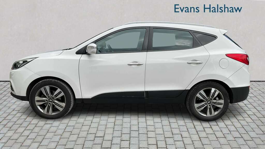 Hyundai Ix35 2.0 Crdi Premium Leather 2014 White #3