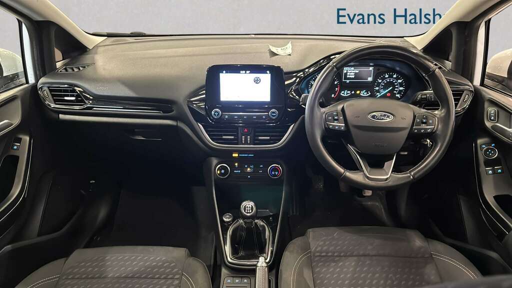 Ford Fiesta 1.1 Zetec Navigation 2018 WV18MWL White #5