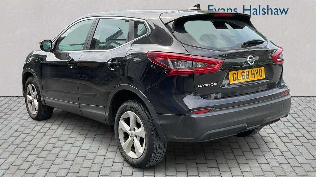 Nissan Qashqai Hatchback Grey #2