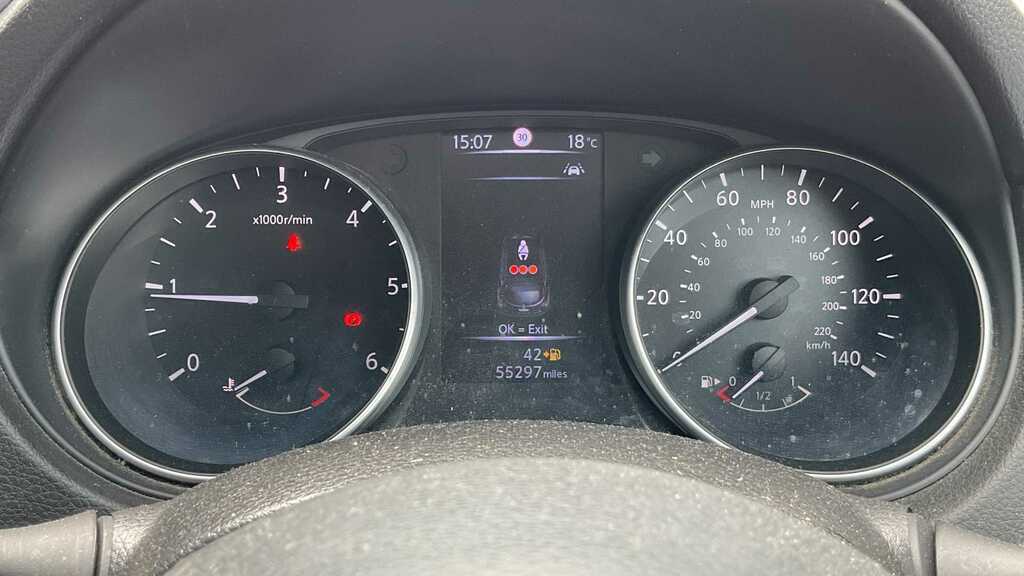 Nissan Qashqai Hatchback Grey #8