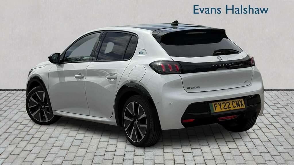 Peugeot e-208 100Kw Gt 50Kwh 2022 White #2