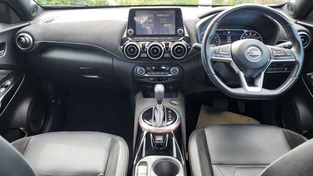 Nissan Juke 1L N-connecta Black #9