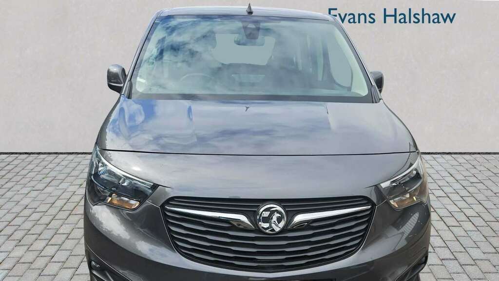 Vauxhall Combo Life 1.5 Turbo D 130 Energy 2019 Grey #4