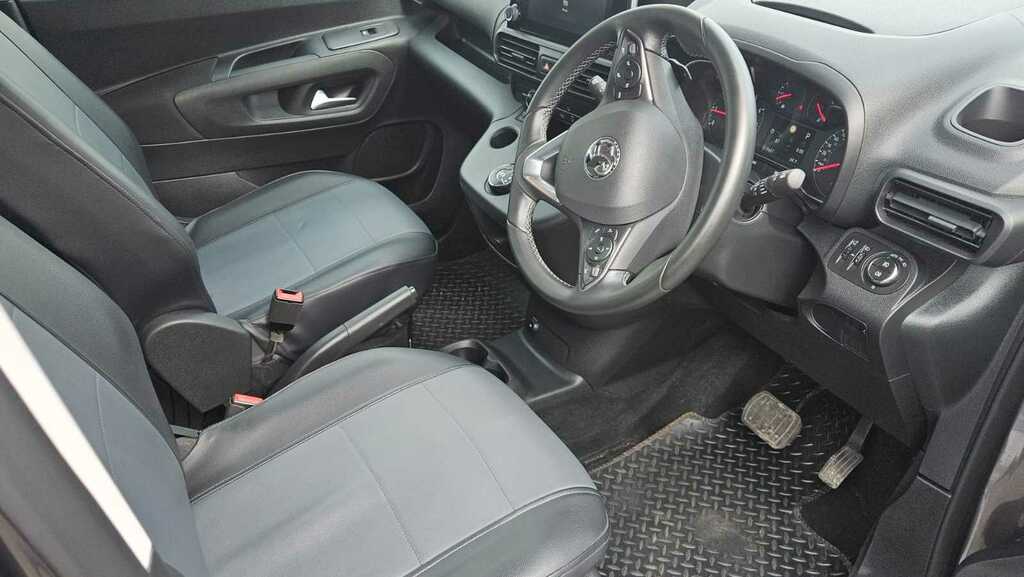 Vauxhall Combo Life 1.5 Turbo D 130 Energy 2019 Grey #6