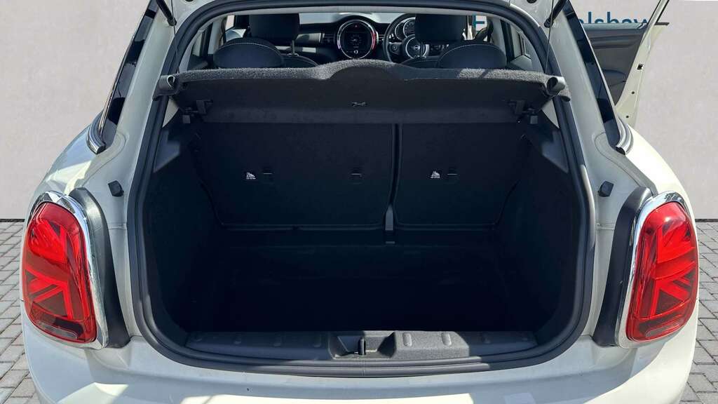 Mini Hatch 1.5 One Classic II Comfortnav Pack 202 NA70WRV White #6