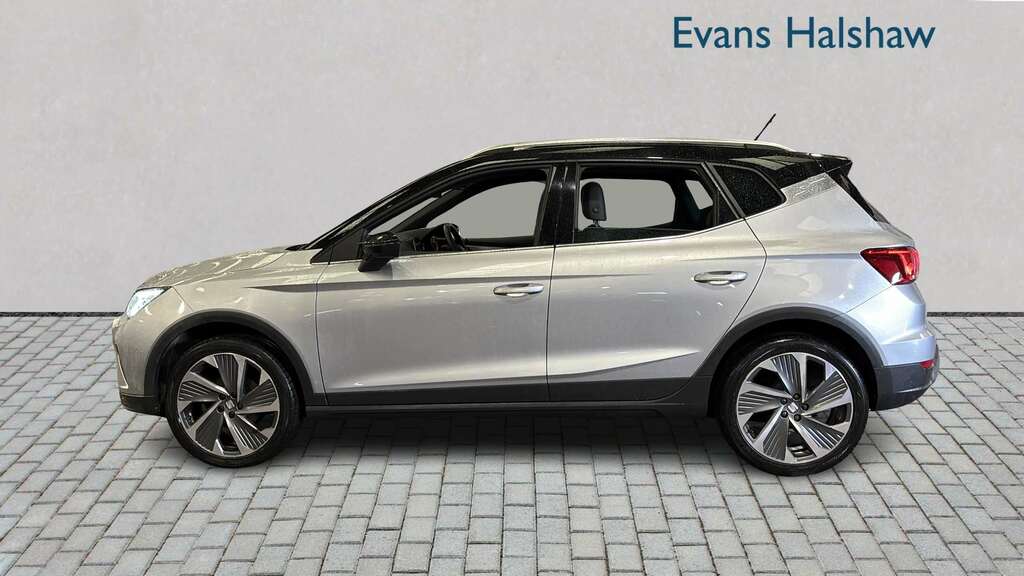 Seat Arona 1.5 Tsi 150 Fr Sport Dsg 2023 Silver #2
