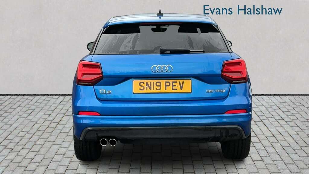 Audi Q2 35 Tfsi Black Edition 2019 SN19PEV Blue #4