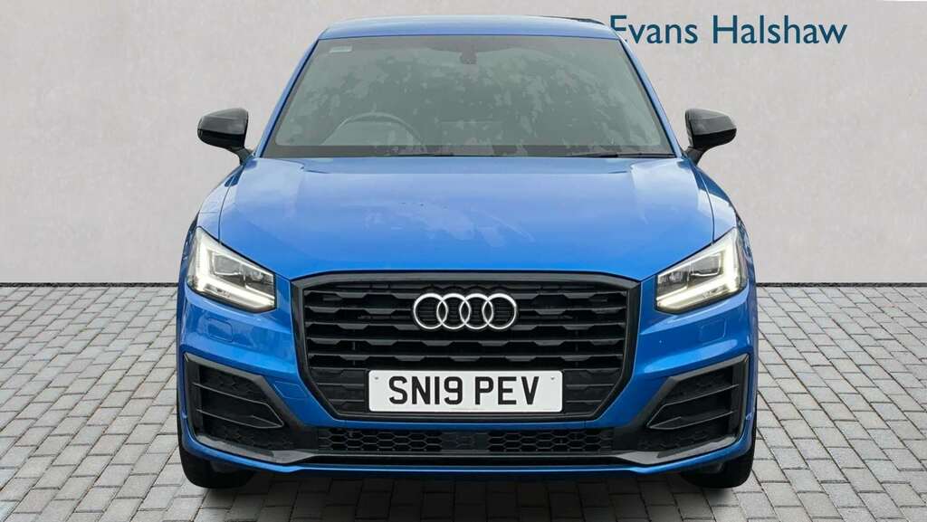 Audi Q2 35 Tfsi Black Edition 2019 SN19PEV Blue #3