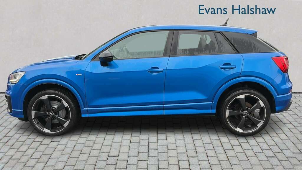 Audi Q2 35 Tfsi Black Edition 2019 SN19PEV Blue #2