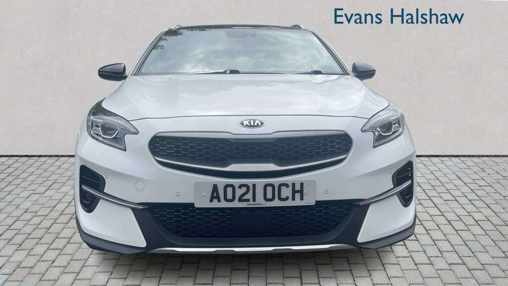 Kia Xceed 1.5T Gdi Isg 4 Dct 2021 White #2