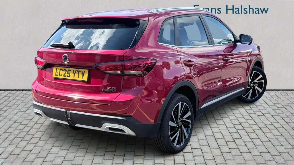 MG ZS 1.5 Hybrid Trophy 2025 Red #3