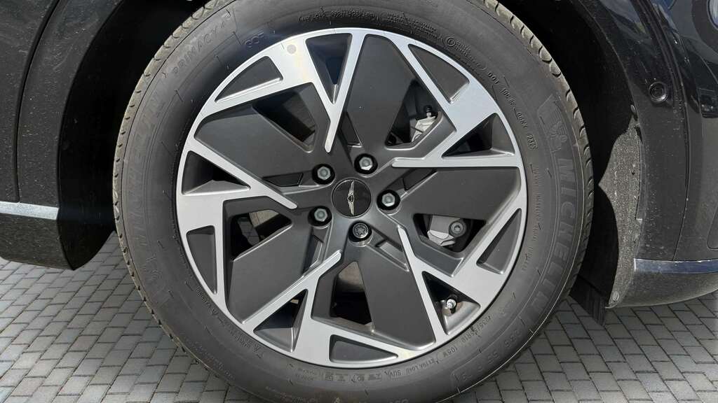 Genesis GV60 168Kw Pure 84Kwh 2026 Black #3