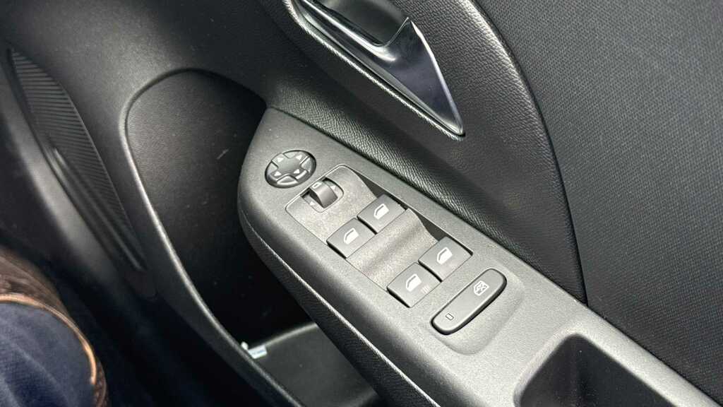 Vauxhall Corsa 1.2 Design 2023 CJ23WMG White #6