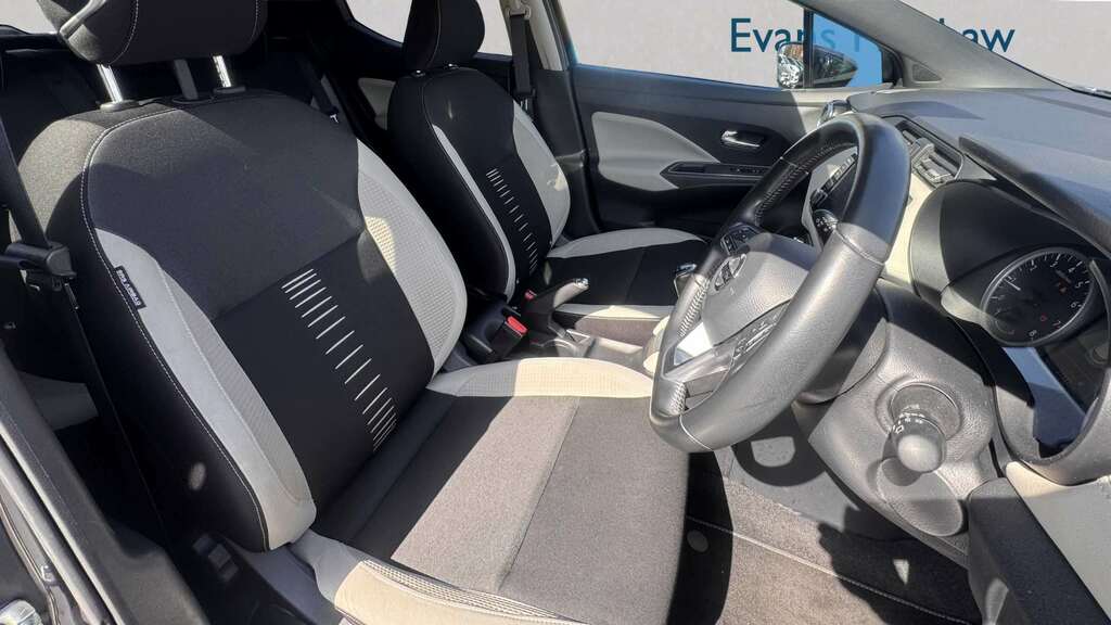 Nissan Micra 1.0 Dig-t 117 Tekna 2019 Grey #4