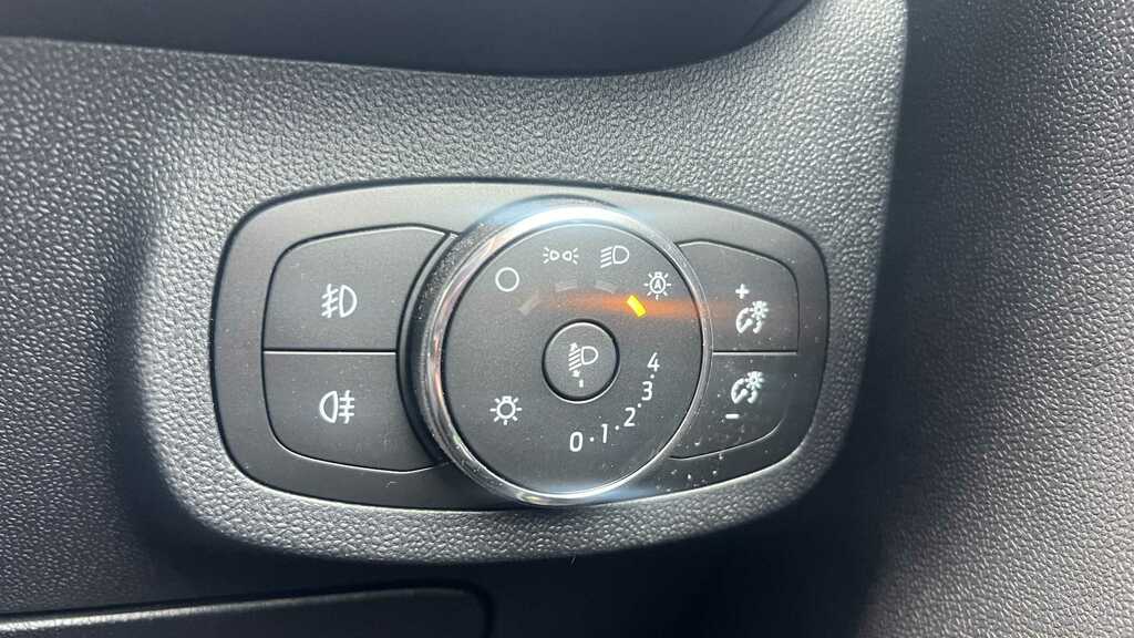 Ford Fiesta 1.1 Trend 2023 White #23