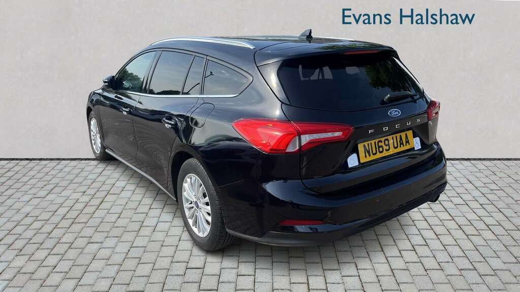 Ford Focus 1.0 Ecoboost 125 Titanium 2019 Black #5