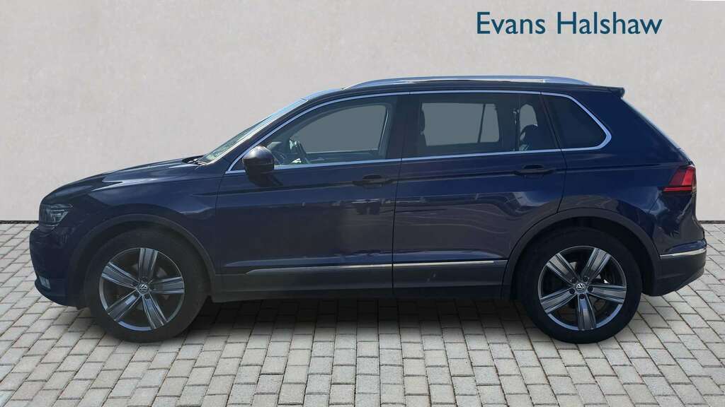 Volkswagen Tiguan 2017 2.0 Tdi Bluemotion Tech Se Navigation Suv Blue #3