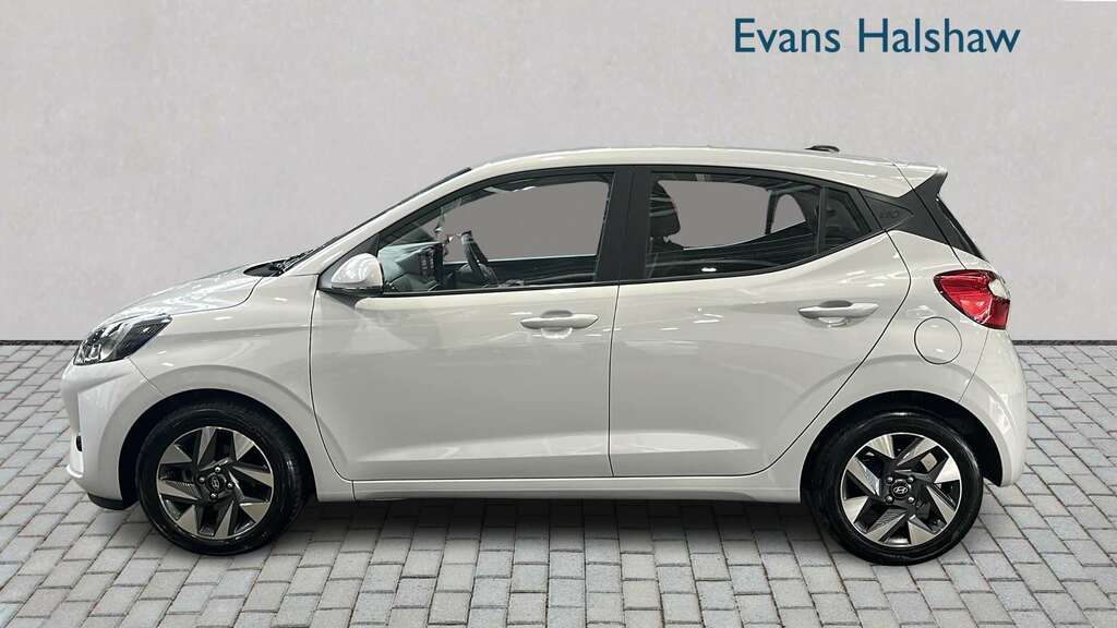 Hyundai I10 1.0 63 Advance Nav 2025 Grey #3