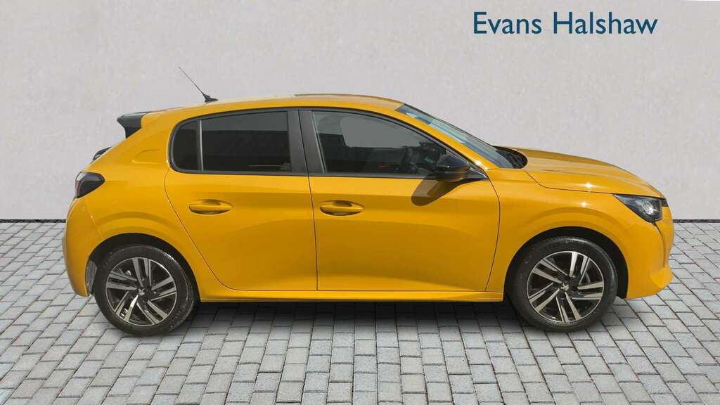 Peugeot 208 Gt Black #3