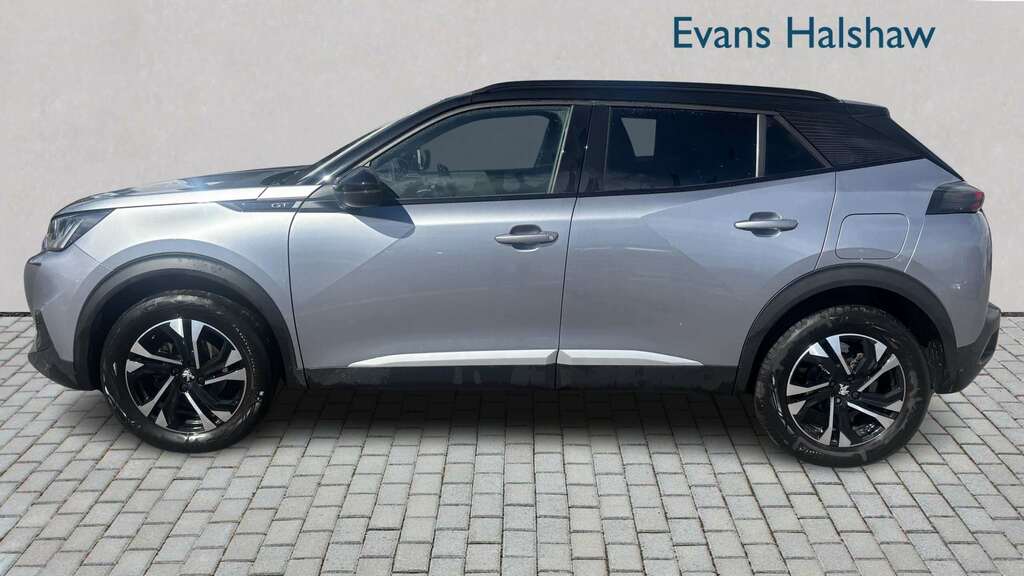 Peugeot 2008 Gt Black #4