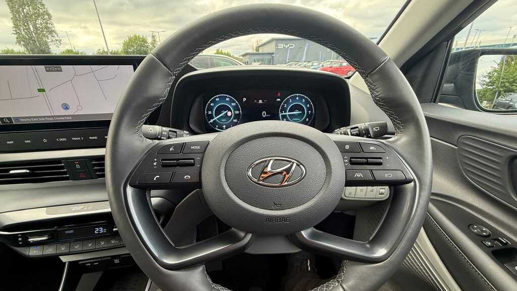 Hyundai Bayon Premium White #14