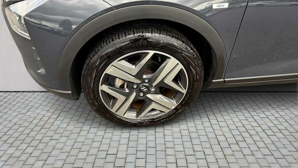 Hyundai Bayon Premium White #11
