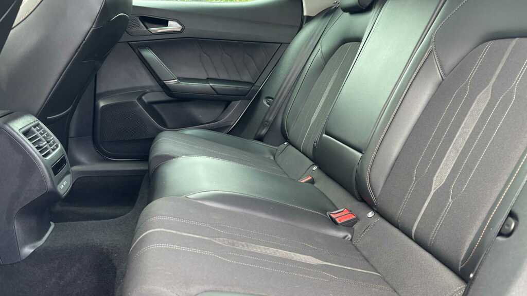 Cupra Leon 1.5 Tsi V1 Estate Euro 6 Ss White #10