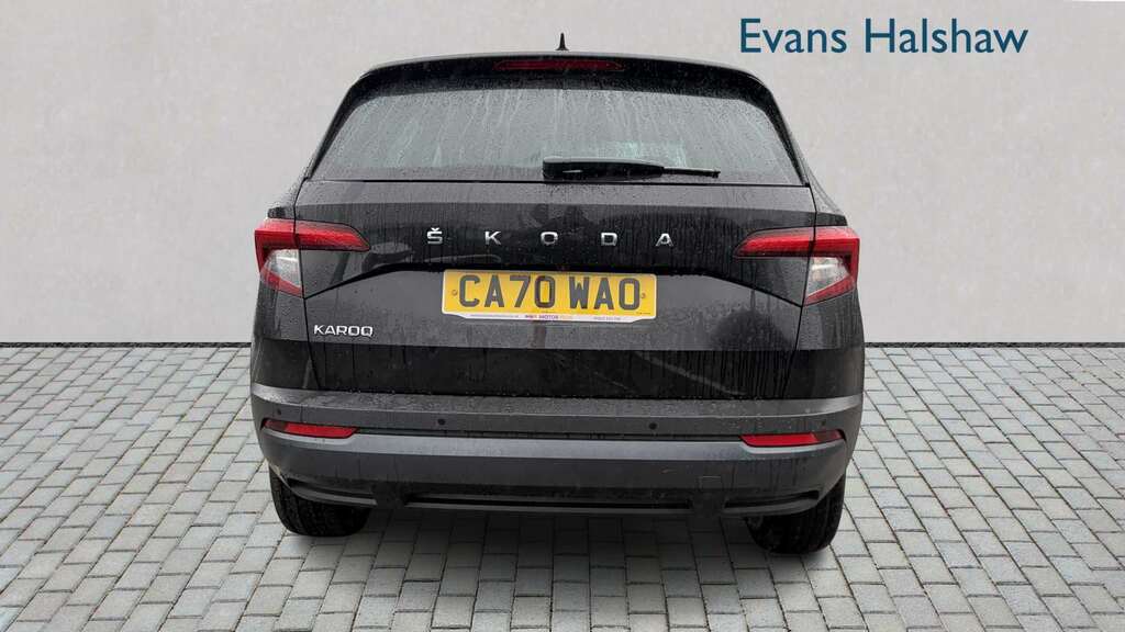 Skoda Karoq 1.5 Tsi Se L Dsg 2020 Black #4