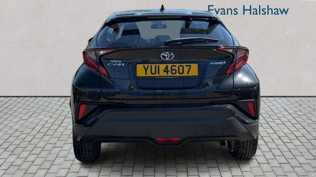 Toyota C-Hr 1.8 Hybrid Icon Cvt 2022 Black #5