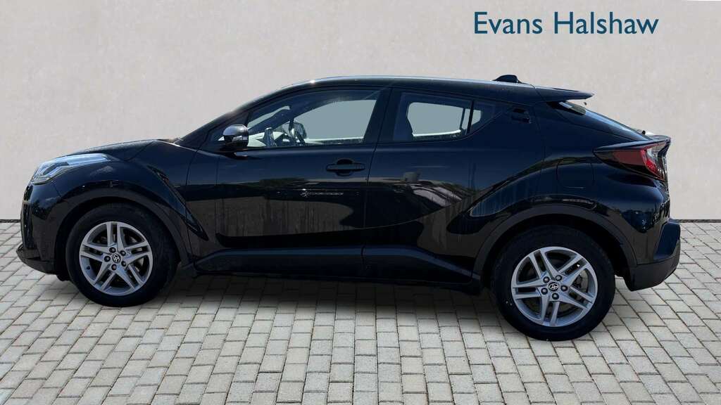 Toyota C-Hr 1.8 Hybrid Icon Cvt 2022 Black #3