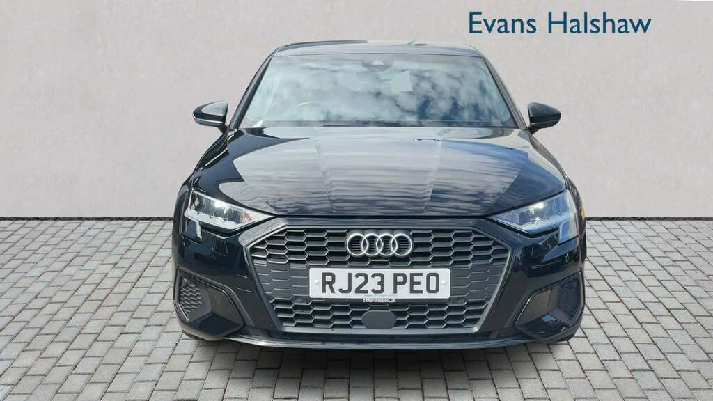 Audi A3 30 Tfsi Technik S Tronic 2023 RJ23PEO Black #4