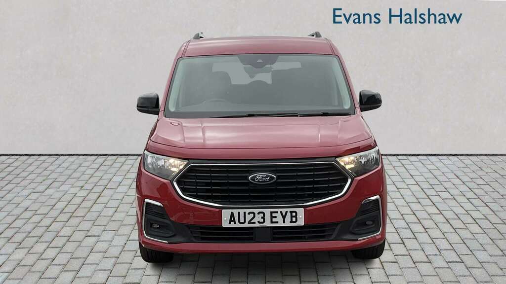 Ford Tourneo Connect 2.0 Ecoblue Titanium 2023 Red #4