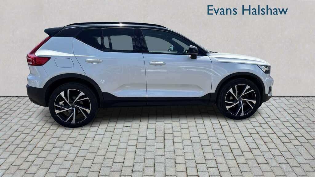 Volvo XC40 1.5L Inscription Pro Blue #3