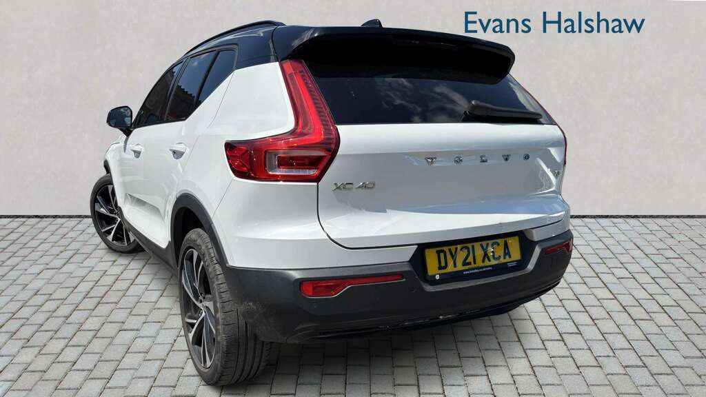 Volvo XC40 1.5L Inscription Pro Blue #2