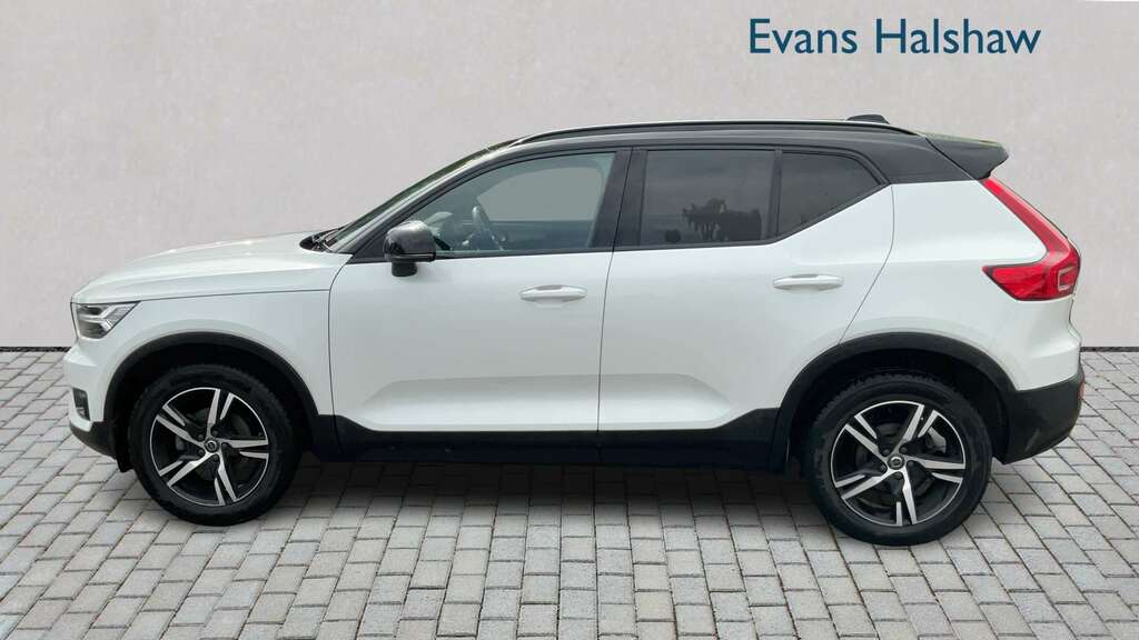 Volvo XC40 1.5 T3 163 R Design 2020 White #3