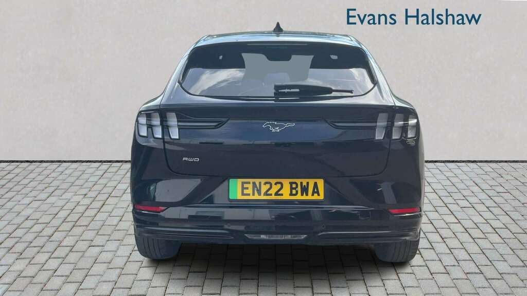 Ford Mustang Mach-E 198Kw Standard Range 68Kwh Awd 2022 Black #4