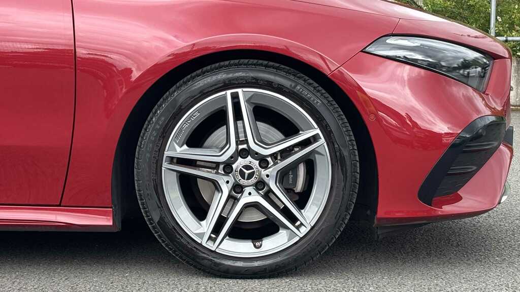 Mercedes-Benz A Class A180 Amg Line Premium Plus Night Edition White #3