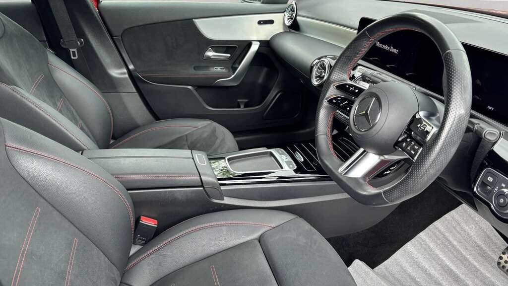 Mercedes-Benz A Class A180 Amg Line Premium Plus Night Edition White #1