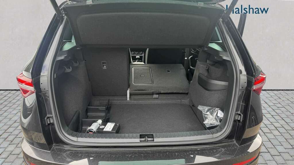 Skoda Karoq 1.5 Tsi Sportline Dsg 2023 Black #4