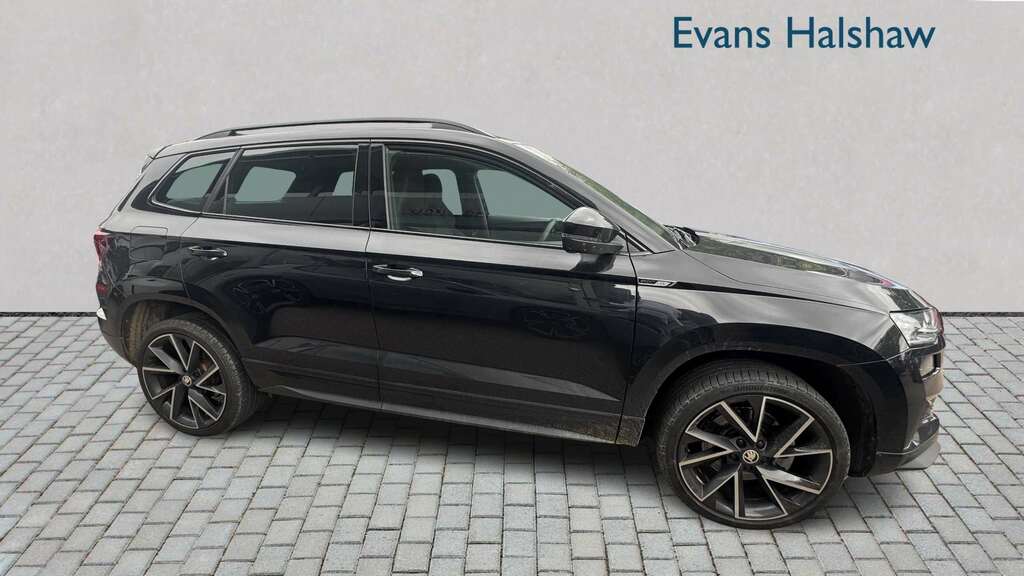 Skoda Karoq 1.5 Tsi Sportline Dsg 2023 Black #3