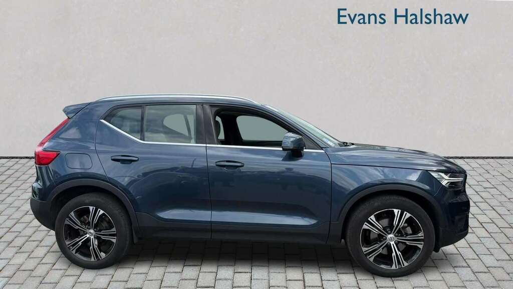Volvo XC40 2.0 B4p Inscription Pro 7 Speed 2022 Blue #3