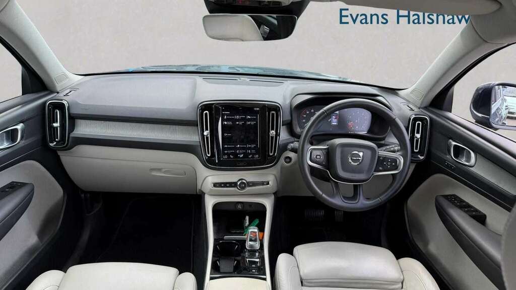 Volvo XC40 Plus, B3 Mild Hybrid, Dark Satnav, Dab, Bl Blue #10