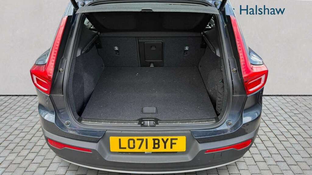 Volvo XC40 Plus, B3 Mild Hybrid, Dark Satnav, Dab, Bl Blue #8