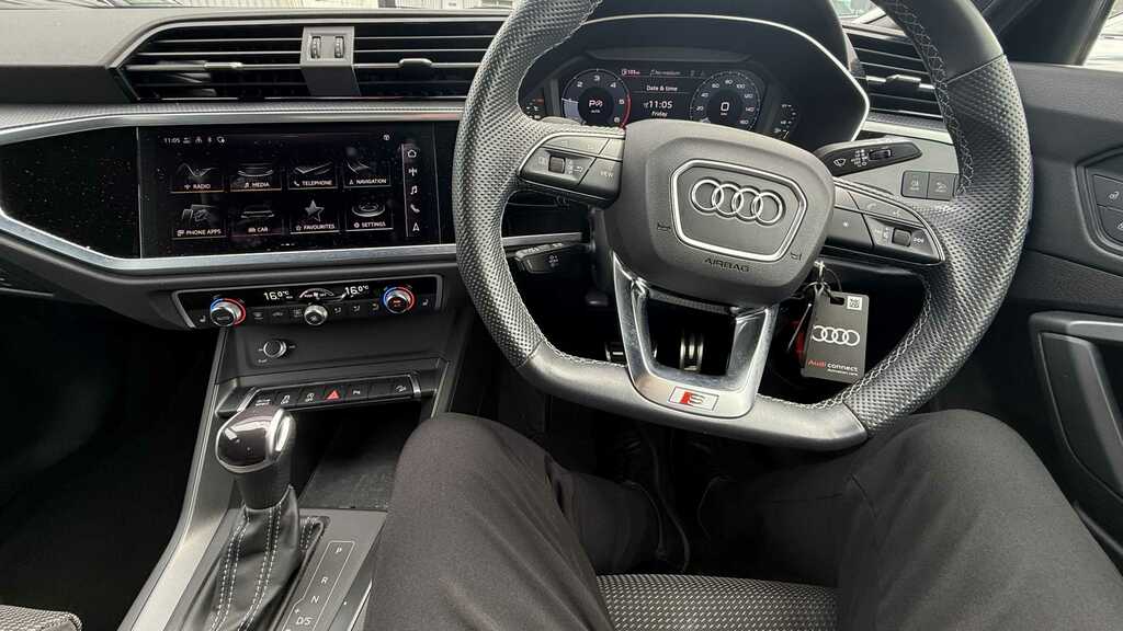 Audi Q3 35 Tfsi Black Edition Comfortsound Pack Black #10