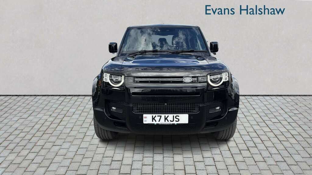 Land Rover Defender 90 3.0 D250 X-dynamic Hse 90 2024 Black #3