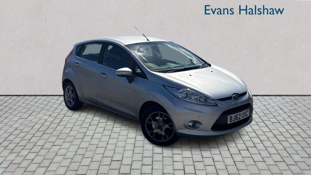 Ford Fiesta Hatchback Black #1
