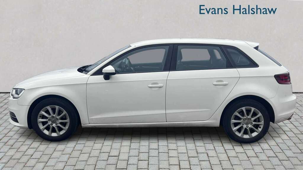 Audi A3 1.6L Sport Black #4