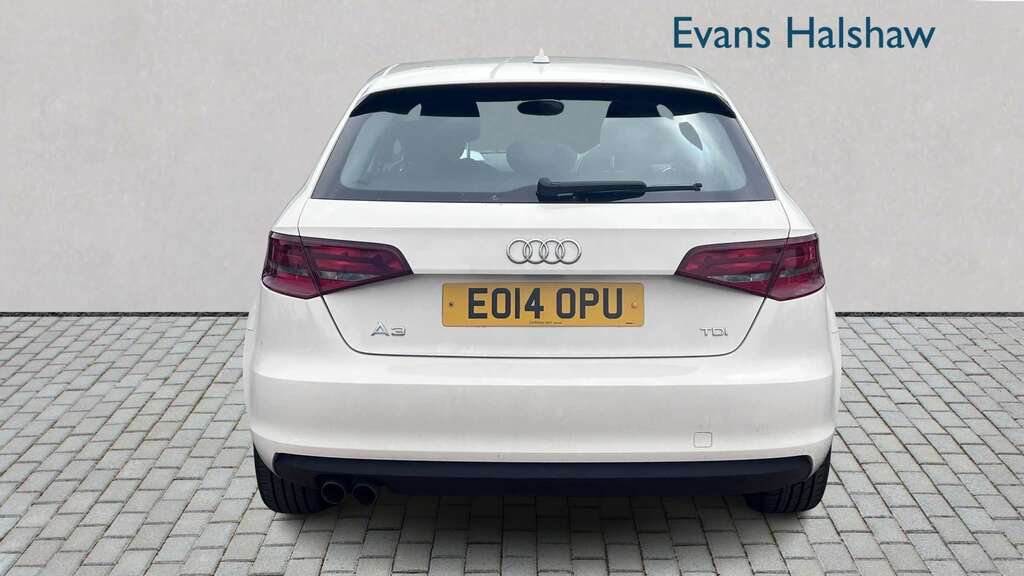 Audi A3 1.6L Sport Black #5