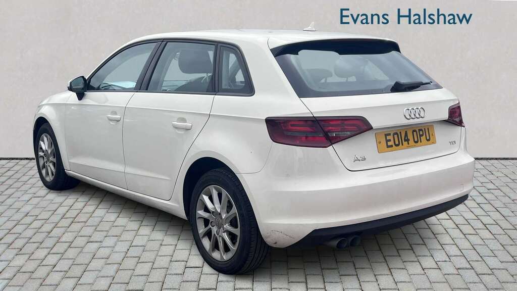 Audi A3 1.6L Sport Black #2